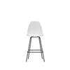 Barstol Eames Plastic Stool RE Medium, svarte ben og sete i fargen Cotton White