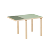 Begrenset opplag: Foldebord Aalto Table Foldable DL81C fra Artek, i heltre bjørk med bordplate i tofarget linoleum (Pistachio /Olive), utslått
