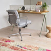 Kontorstolen Soft Pad Chair EA 231 fra Vitra