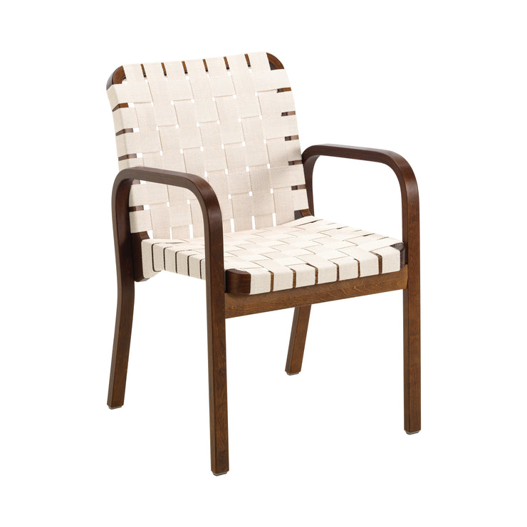 Spisestol Armchair 45 fra Artek: Valnøttfarget bjørk med flettet lin (natural white) og armlener i tre