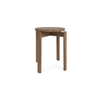 Krakk Passage Stool i valnøtt fra Audo Copenhagen