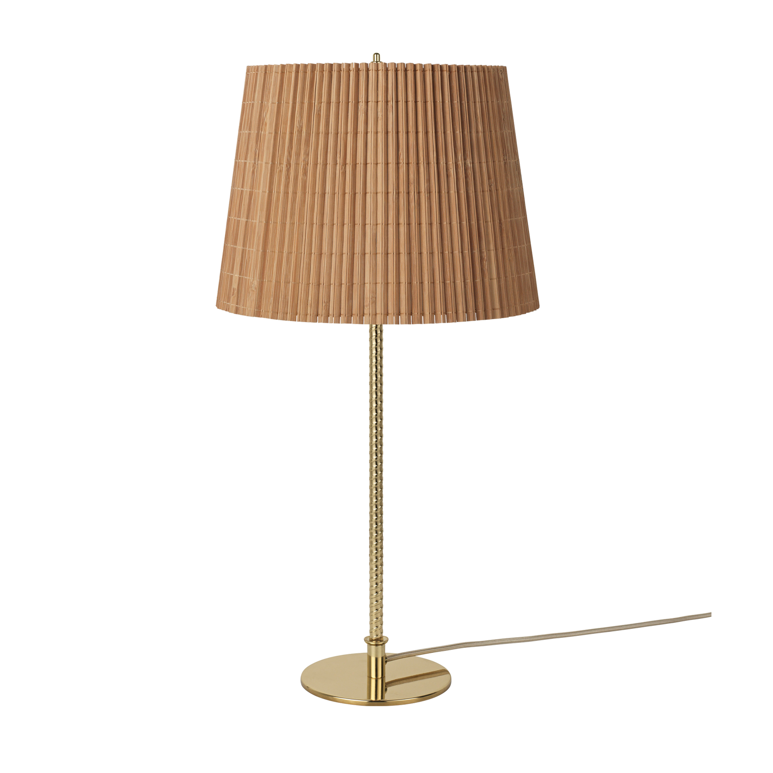 Bordlampen 9205 med skjerm laget av bambuslameller. Lamellene er håndsydd for å lage en plissert og elegant skjerm. Den vakre lampefoten i messing er håndfrest av en smed.