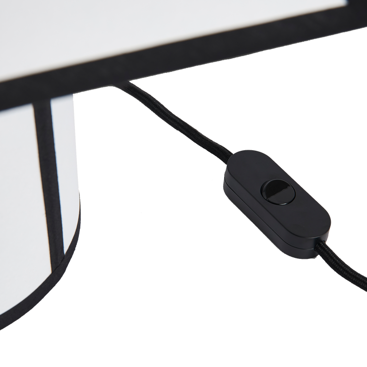 Bordlampe Ava Pyramid Table Lamp fra Hay.