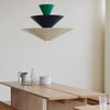 Taklampe Gio LN15 fra &tradition i fargen Signal Green, Deep Blue & Ecru White (grønn, blå og kremfarget). 