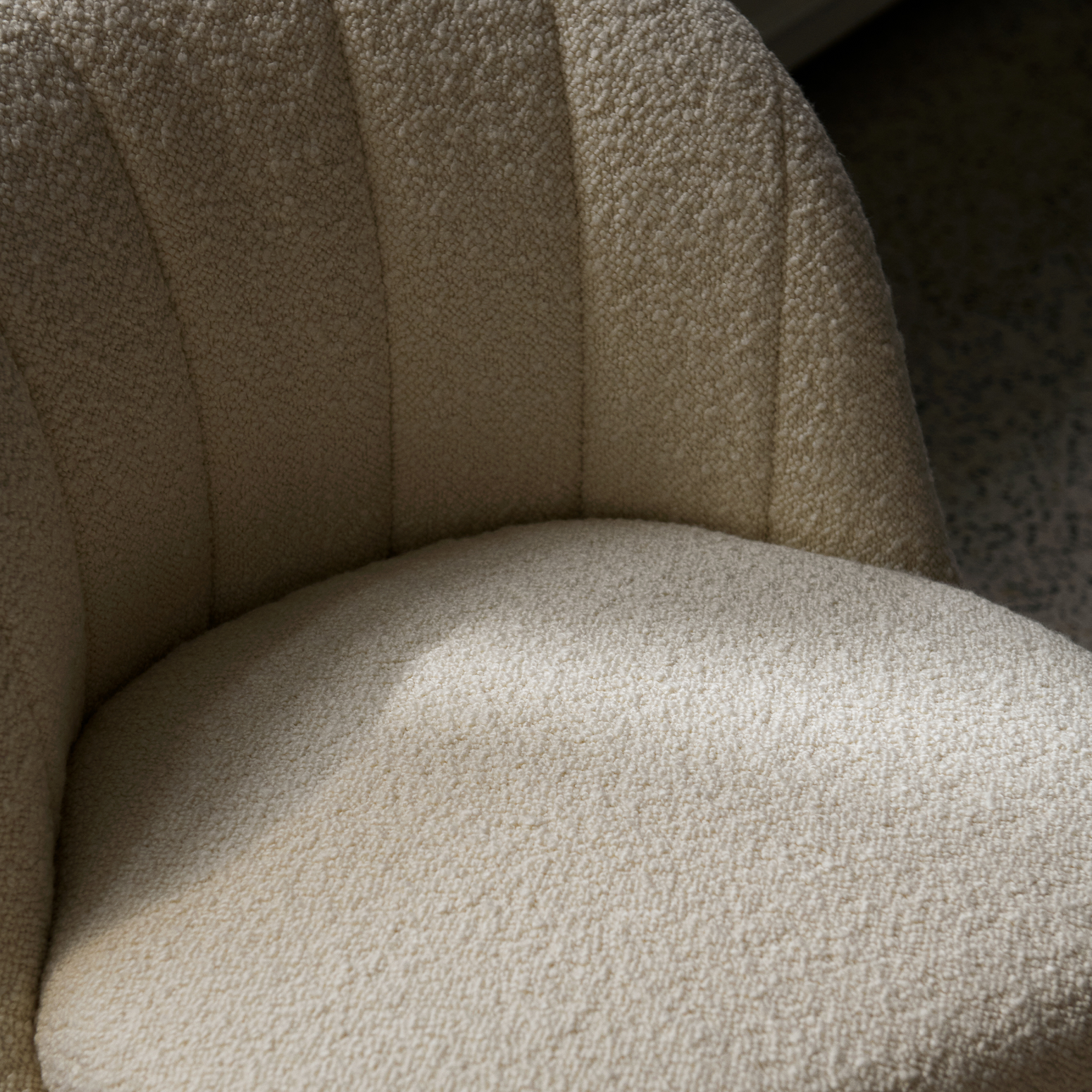 Lenestol Loafer SC107 Club Chair i fargen hvit (Barnum 24) fra &tradition.