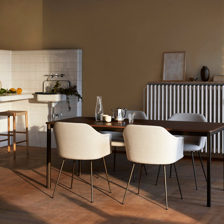 Spisestol Rely HW35/HW36 helpolstret, fra &tradition