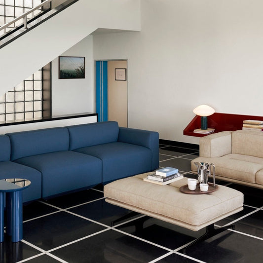 Serien Inland fra &tradition, designet av norske Anderssen & Voll, er en stilren og superkomfortabel sofaserie med en tydelig karakter som sender nikk til både klassisk italiensk design og skandinavisk Mid Century Modern design. 