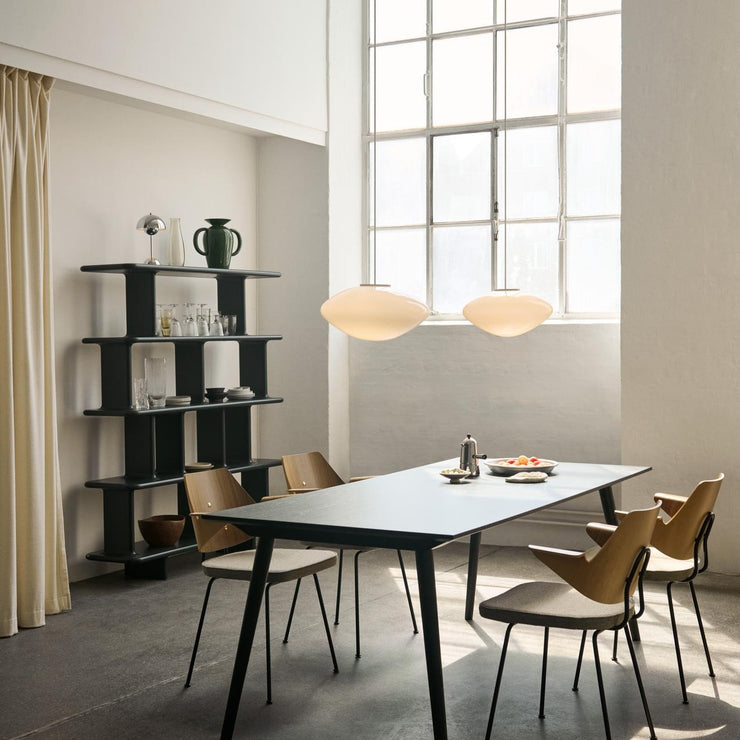 Hylle Archivo JH45 fra &Tradition i gråsvart