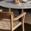 Spisestolen Betty Armchair TK9 i lakkert naturfarget eik.
