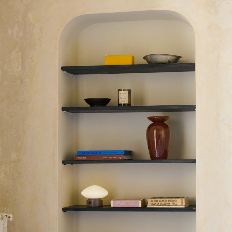 Vase Momento JH47 i en nydelig blank rødbrun farge fra &tradition