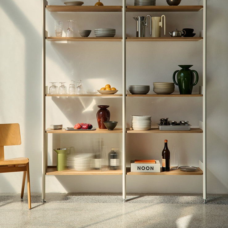 Vase Momento JH47 i en nydelig blank rødbrun farge fra &tradition