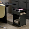 Sidebord Rotate SC73 fra &tradition i fargen Stone Grey