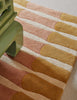 Ullteppet Bamboo Forest fra Layered designet av Alice Crawley i fargen English Rose
