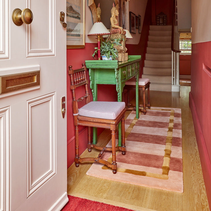Teppene fra Layered designet av Alice Crawley kan også bestilles på spesialmål. Send en mail til kundeservice@oslodeco.no om dette er noe du ønsker deg!