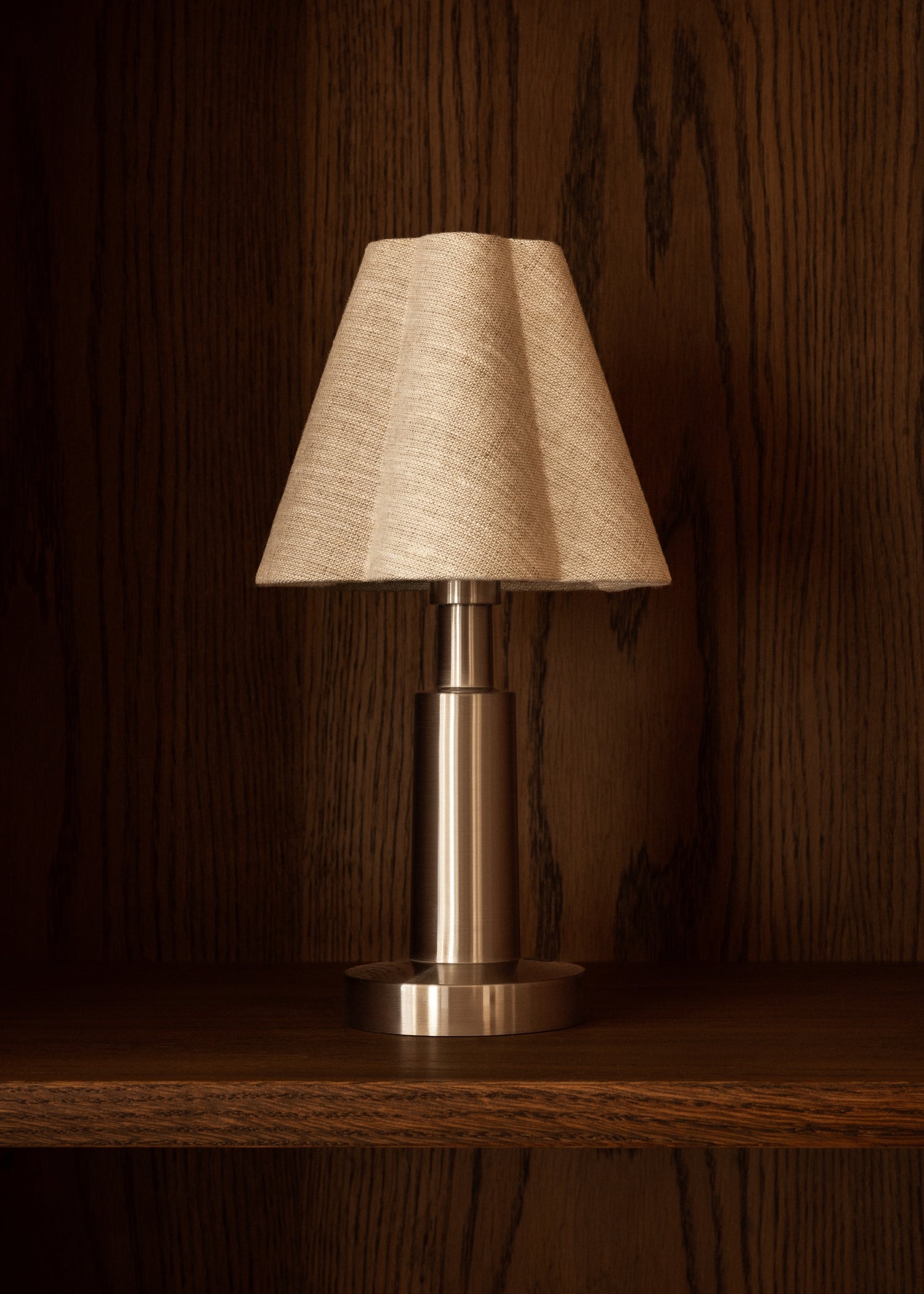 Oppladbar bordlampe Admiral Portable Lamp fra Audo Copenhagen