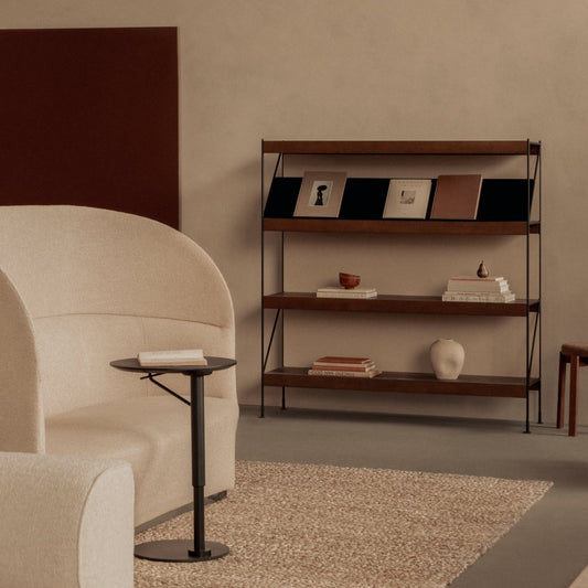 Praktisk, justerbart sidebord: Sidebordet Branch fra Audo Copenhagen.