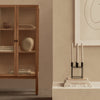 Vitrineskapet Curiosity Cabinet Low fra Audo Copenhagen 
