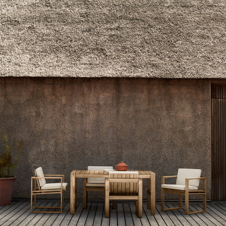 Spisebord BK15 Dining Table sammen med spisestoler BK10 Chair og loungstol BK11 Lounge Chair fra Carl Hansen & Søn.