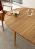 Spisebordet BM0121 fra Carl Hansen & Søn med ileggplate i oljet eik (illegggsplate bestilles utenom)