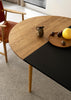 Spisebord BM0121 fra Carl Hansen & Søn i oljet eik med ileggsplate i svart MDF (ileggsplate bestilles utenom)