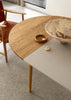 Spisebord BM0121 fra Carl Hansen & Søn i oljet eik med ileggsplate i lys grå MDF (ileggsplate bestilles utenom)