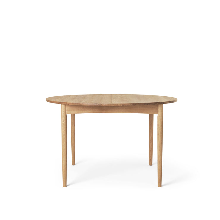 Rundt spisebord BM0121 fra Carl Hansen & Søn i oljet eik