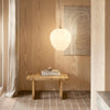 Pendellampe MT221 Tulip Pendant fra Carl Hansen & Søn bærer preg av tidløs eleganse. 