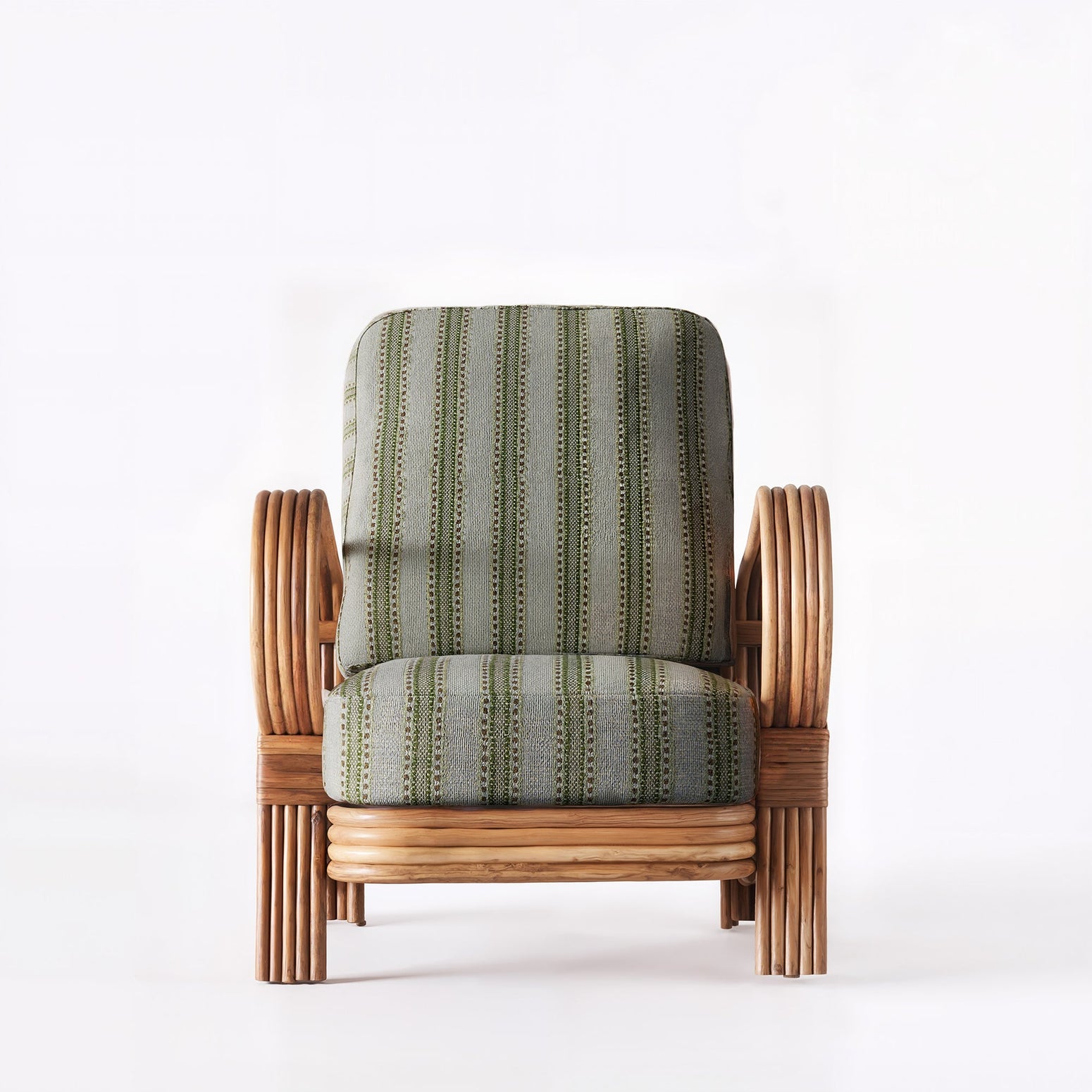Lenestolen Bamboo Lounge Chair fra Dusty Deco med puter i grønt tekstil