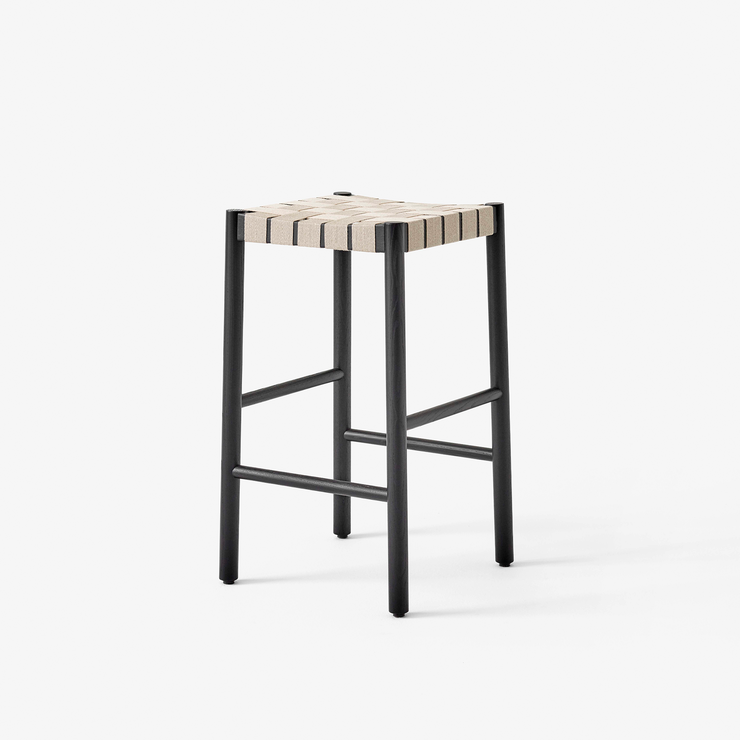 Barstol TK7 Counter Stool fra &tradition i svart