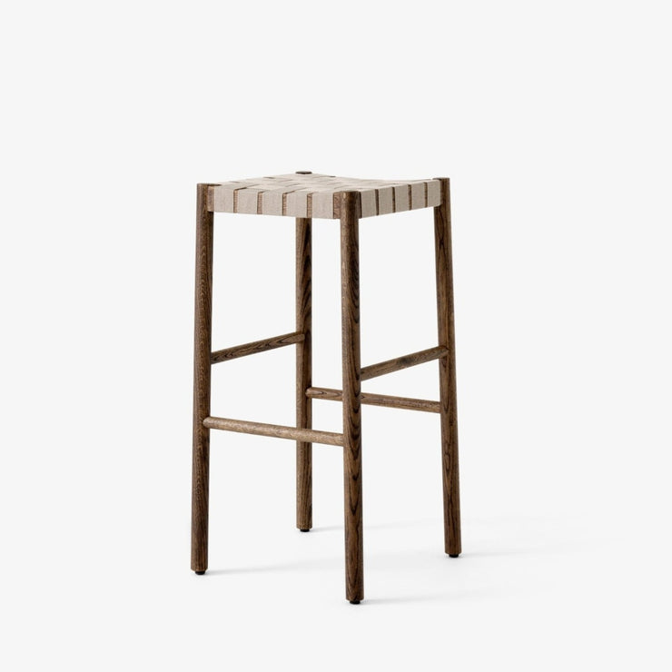 Barstol TK8 Bar Stool fra &tradition i røkt eik