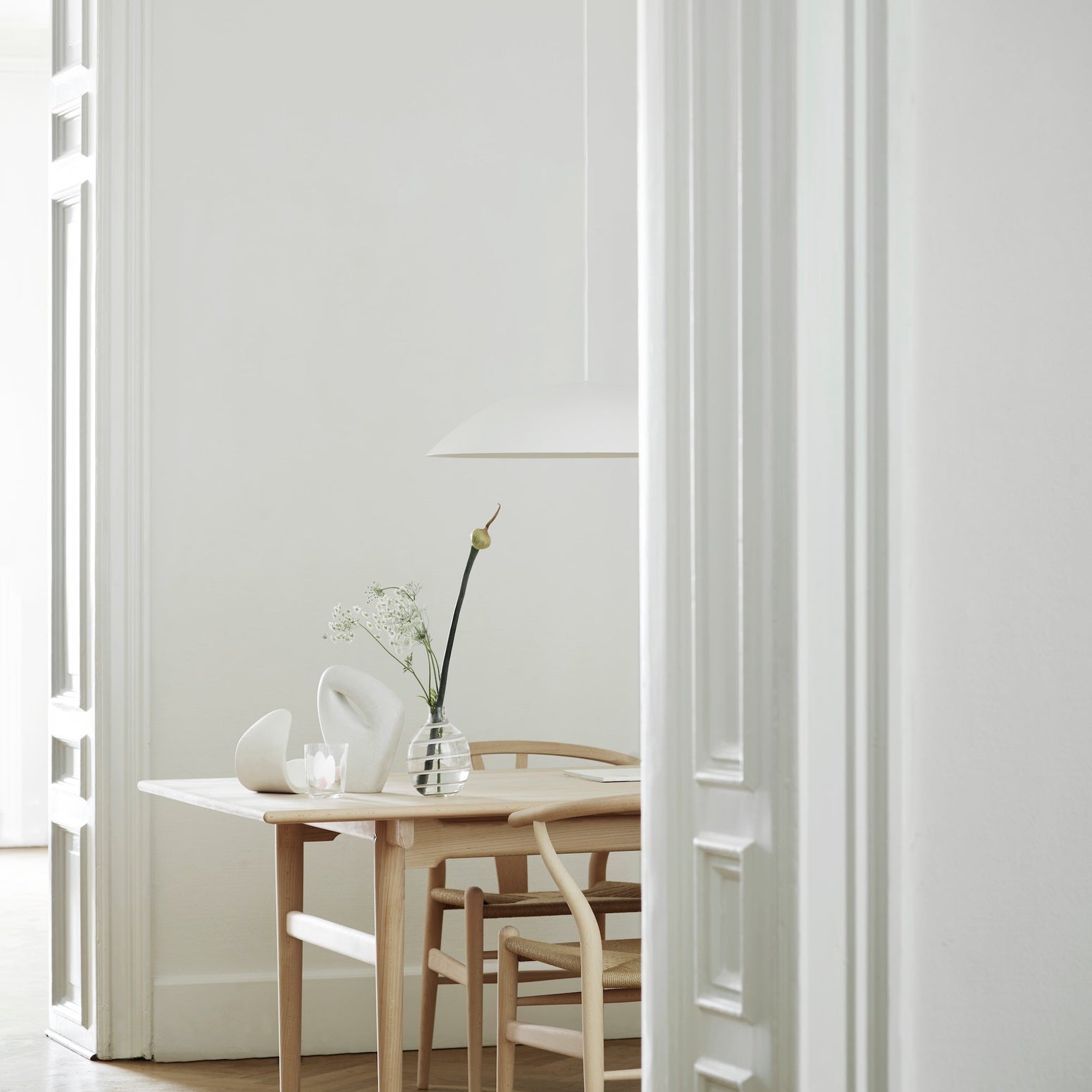 Spisebord CH327 fra Carl Hansen & Søn i oljet bøk