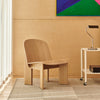Lenestolen Chisel Lounge Chair er også superfin i ren eik. Perfekt i innredninger og interiører der ikonisk skandinavisk design spiller hovedrollen.