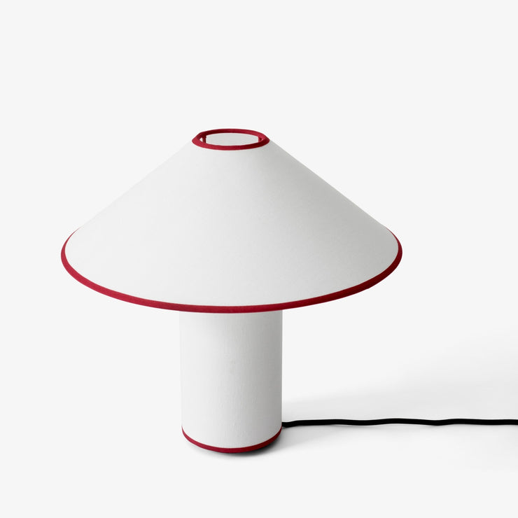 Bordlampen Colette ATD6 fra &tradition i variant White & Merlot