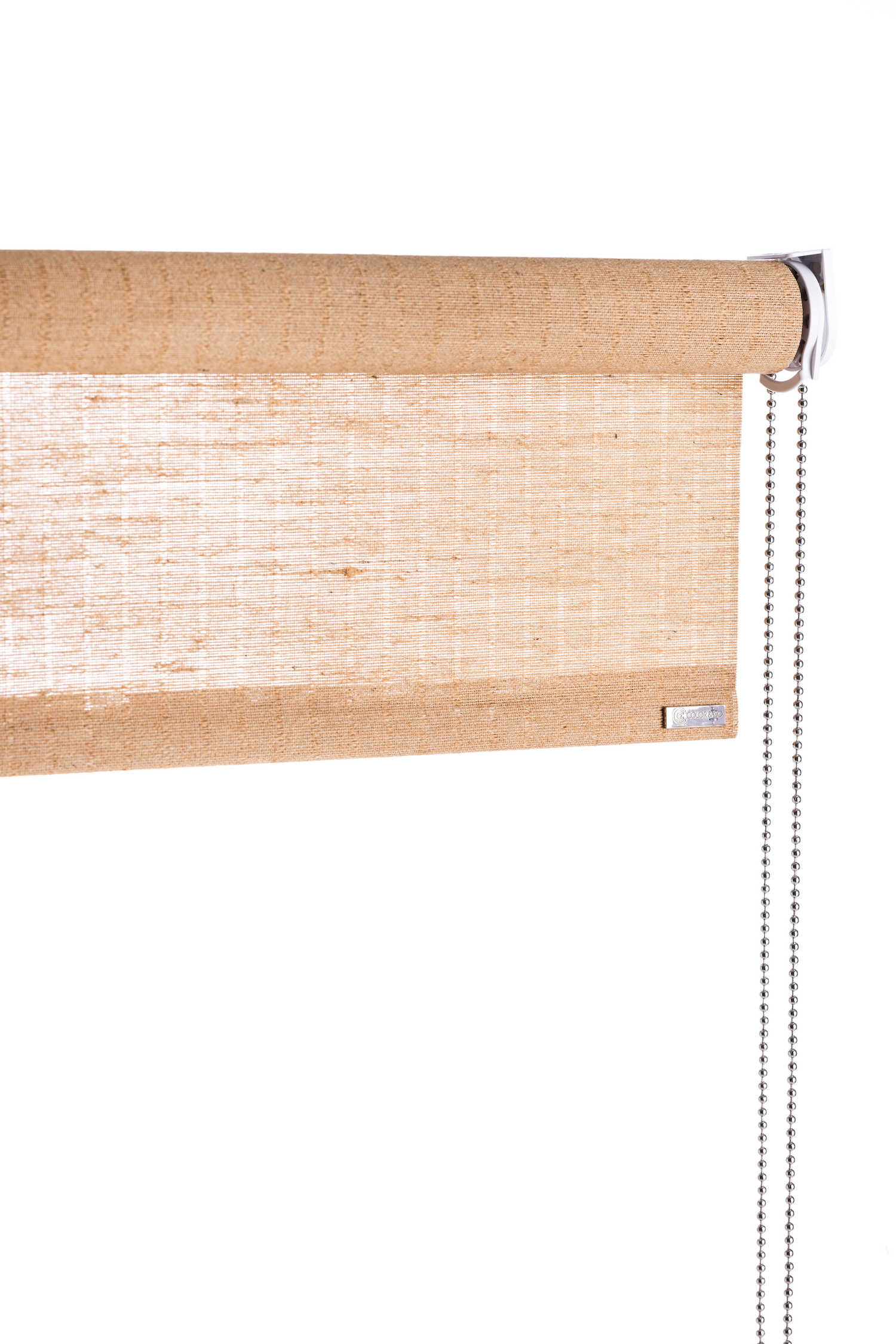 Rullegardin med kjedetrekk brun plante fra Color&Co i naturfarget jute, med ca 50% lysinnslipp