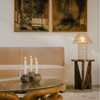 Som et smykke i rommet er bordlampen Cornelia fra Dusty Deco perfekt for dem som ønsker å tilføre et element av unik eleganse til hjemmet sitt.