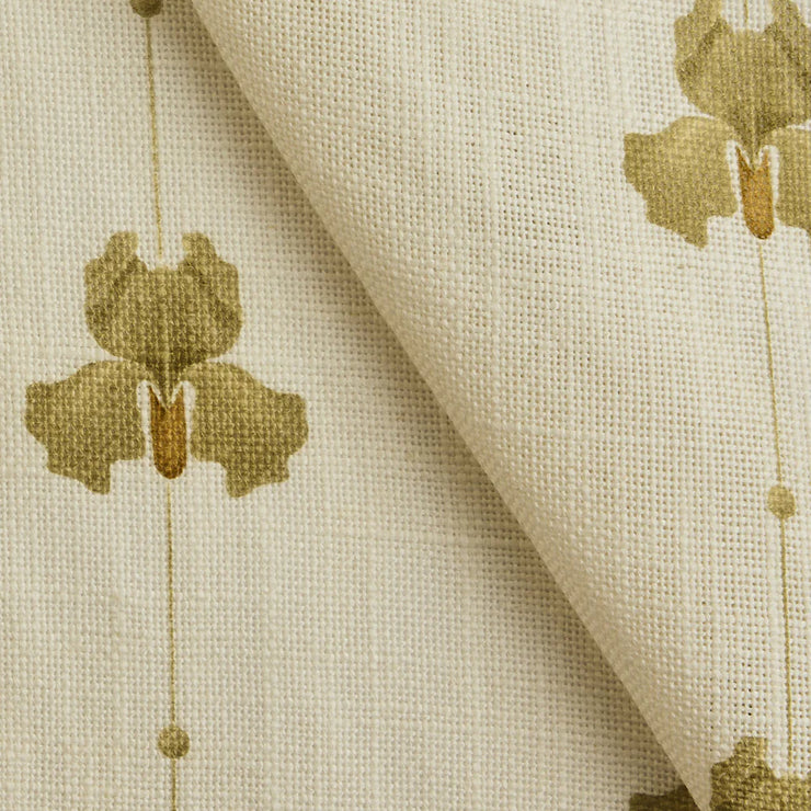 Sengeteppe i vevd lin med mønster Sweet Pea i fargen olivengrønn/ Olive Green fra Gotain. 