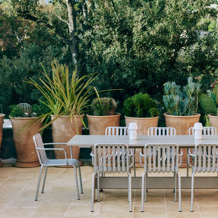 Spisestolen Palissade Armchair fra Hay i galvanisert stål