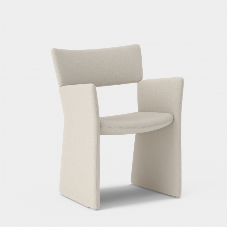 Spisestol Crown Armchair fra Massproductions i tekstilet Geneva Shingle - 2854/120 – fra Villa Nova.