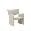 Den komfortable lenestolen Crown Easy Armchair fra Massproductions er en sofistikert, men også noe leken lenestol som vil tilføre enhver stue eller lesekrok det lille ekstra! Den karakteristiske, kule silhuetten med lukkede og åpne flater gjør den interessant fra alle vinkler og uavhengig av tekstilet du velger får stolen et skreddersydd utseende vi liker veldig godt. Her i tekstilet Silas 114 fra Kvadrat.
