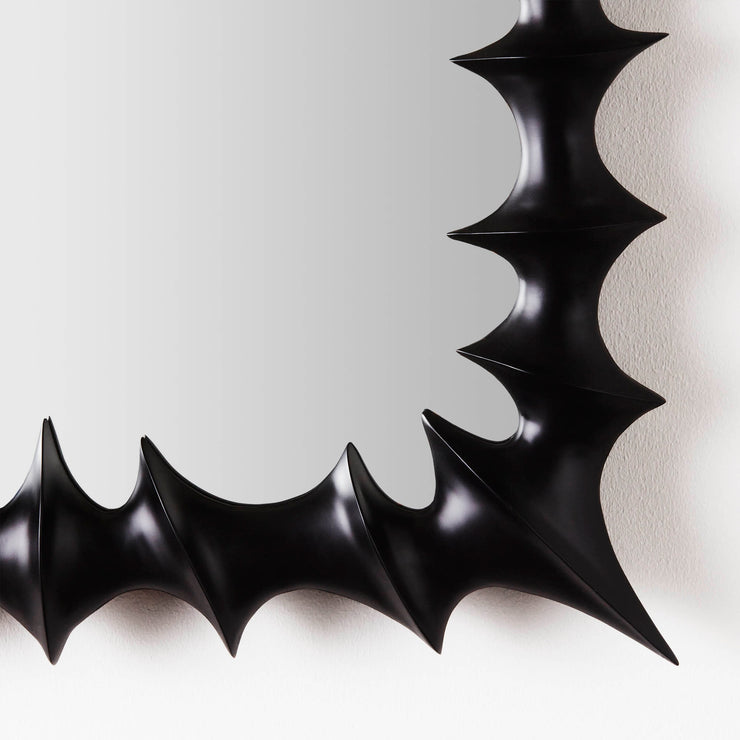 Speil Brutalist Mirror fra Dusty Deco i svart