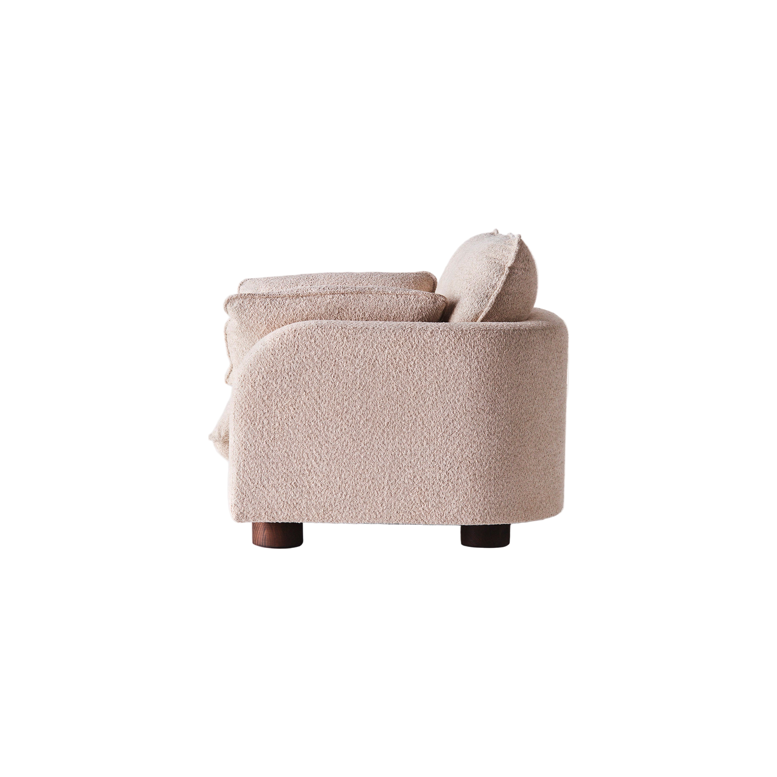 Miles Armchair Boucle Beige fra Dusty Deco.