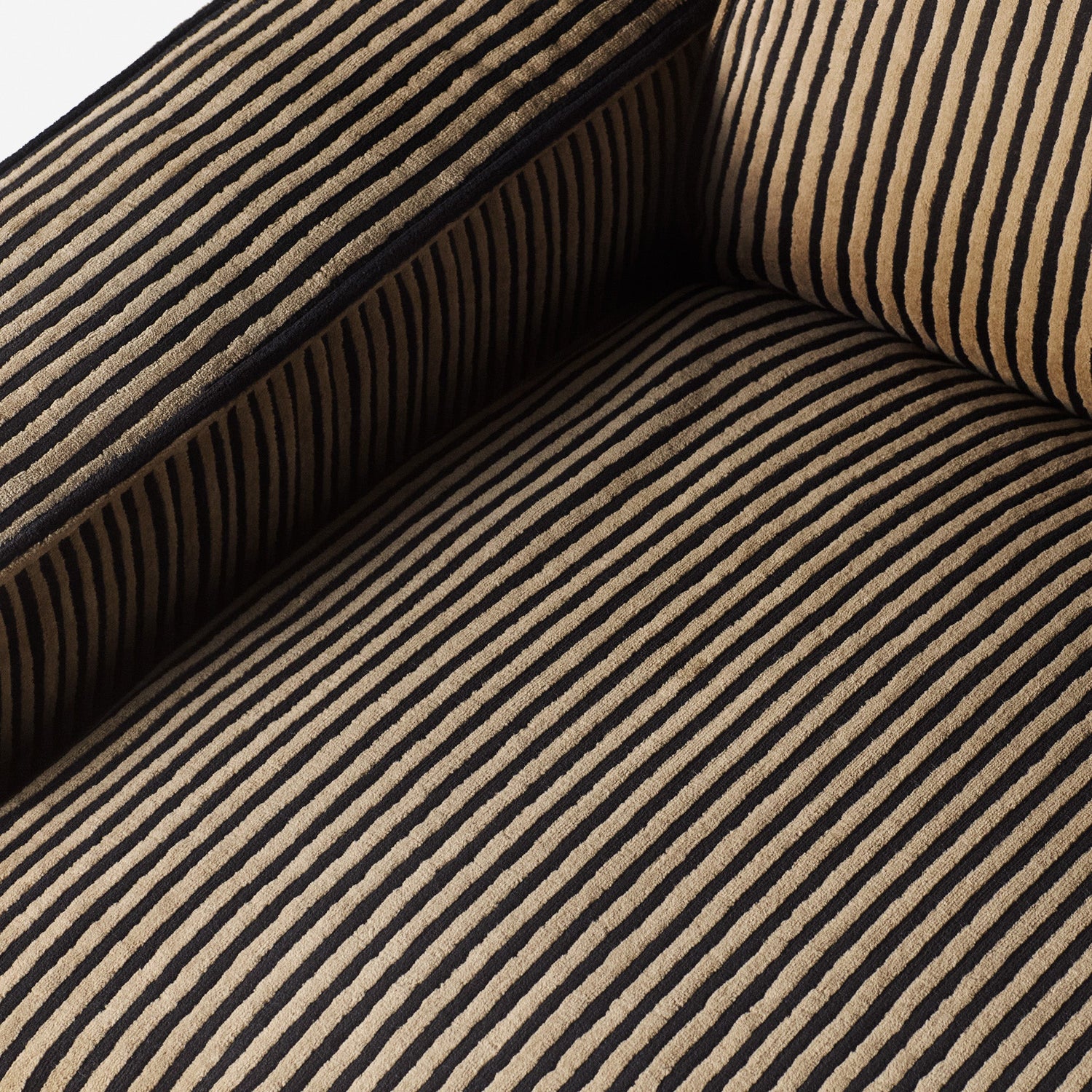 Lola Sofa Striped fra Dusty Deco