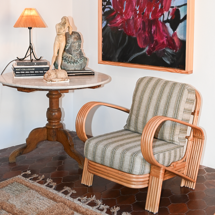 Lenestolen Bamboo Lounge Chair fra Dusty Deco med puter i grønt tekstil