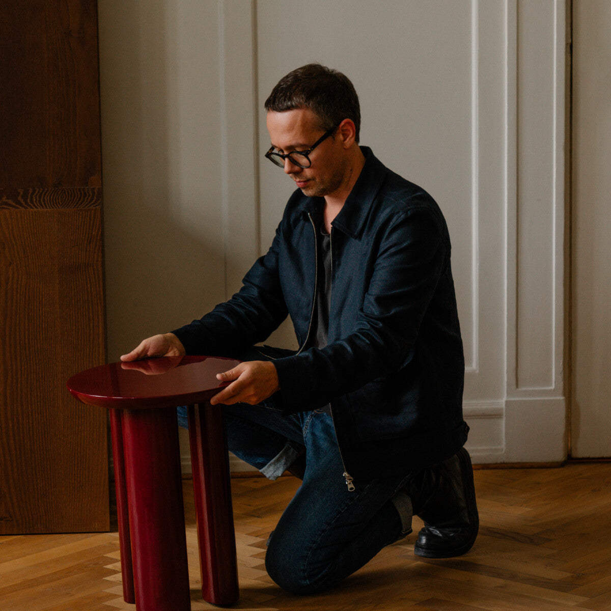Sidebordet Tung JA3 fra &tradition er designet av den britiske designeren John Astbury.