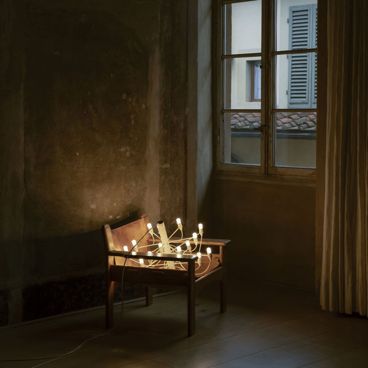 Lampen avgir et eget, stemingsfullt lys.