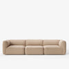Sofa 3-seter Develius Mellow fra &tradition i tekstilet Karakorum 003 (prisgruppe 5). Denne har armlene med høyde 72 cm.