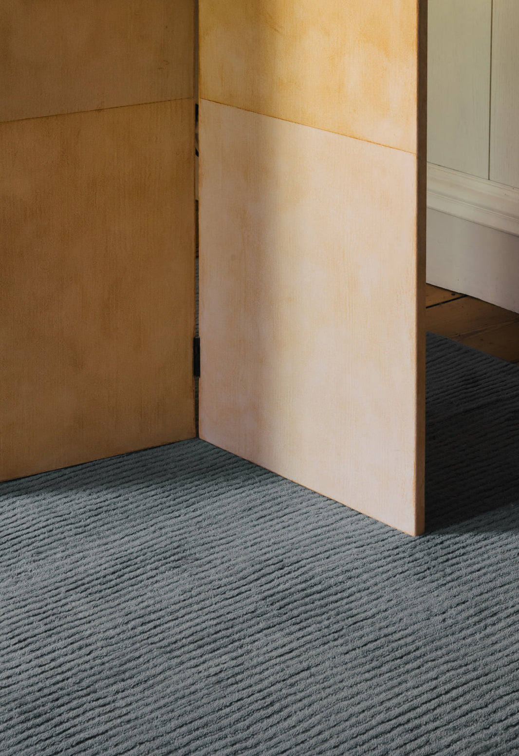 Layered Drift ullteppe i fargen Dusty Blue