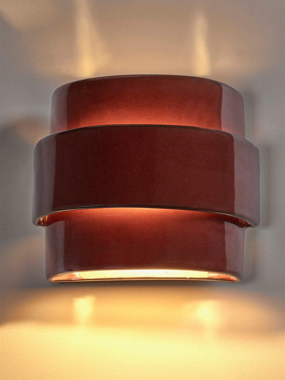 Vegglampe James fra Serax i rustfarget glasert keramikk
