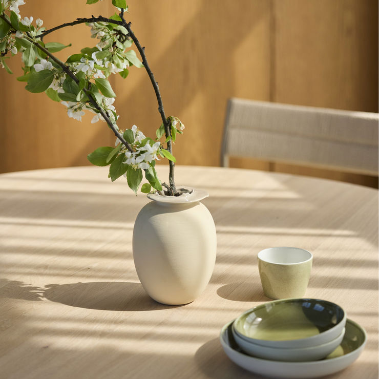 Spisebord Expand Dining Table Circular Ø140 cm i lysolje eik / Light Oiled Oak fra Northern.