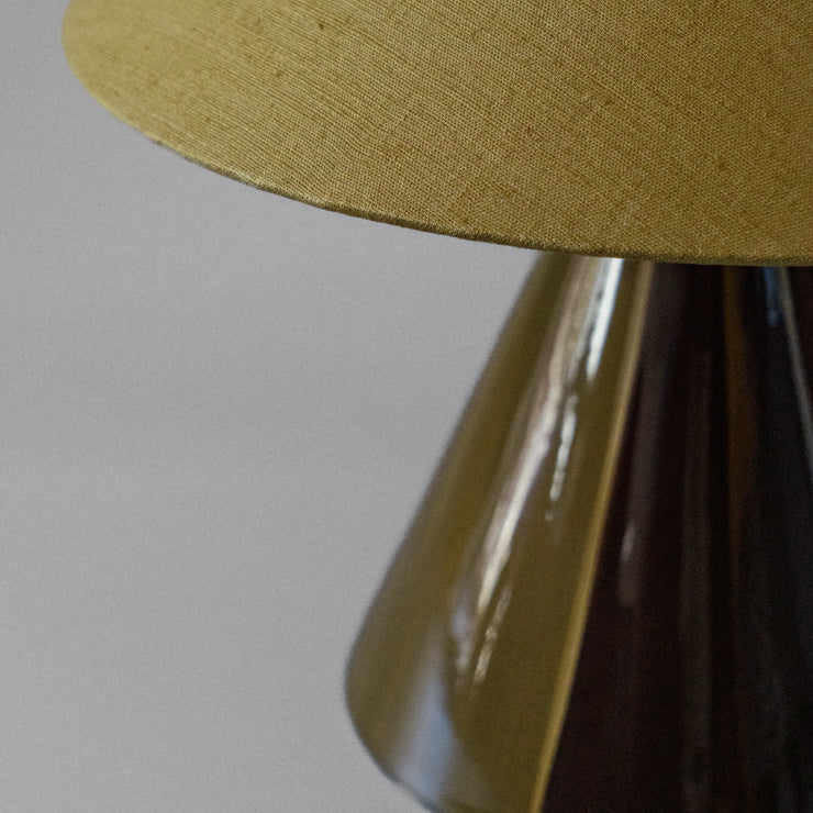 Alle lamper fra Mattina Moderna håndlages i Portugal, og kommer som designeren Clémentine Poncin sier i et ultrabegrenset opplag. Så her gjelder det å ikke nøle om du blir like forelsket som oss!